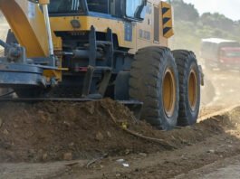 Prefeitura de Cruz das Almas intensifica recuperação de estradas rurais e beneficia comunidades