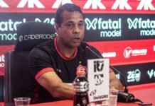 Chagas diz que gol desestabilizou o Vitória e avalia jejum fora de casa: ‘Temos que ter algo a mais’