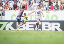 Leão não rugiu: Vitória perde duelo direto contra o Fortaleza e segue sem vencer como visitante no Brasileirão