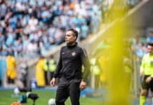 Jair Ventura elogia desempenho do Vitória na estreia e mantém otimismo em fuga da zona de rebaixamento