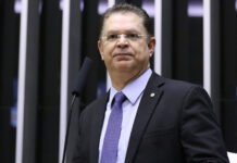 Após agradecer apenas Tarcísio por derrota do governo, líder do PL fala em ‘lapso de memória’ e cita ajuda de outros governadores