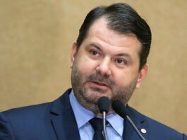 ‘Ele é aberto, suprapartidário’, diz Angelo Coronel Filho sobre os encontros do pai senador com políticos de oposição; veja