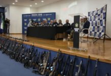 ‘Foi o maior baque que o Comando Vermelho já tomou’, diz secretário da Polícia Civil após ação no Rio de Janeiro