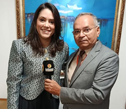 “Emoção dupla, tanto como esposa e parceira de um trabalho muito lindo”, disse Avana Cavalcante sobre a Comenda 2 de Julho concedida a Marco Antônio