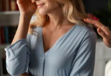 Cinco práticas naturais ajudam a aliviar sintomas da menopausa, explicam naturopatas