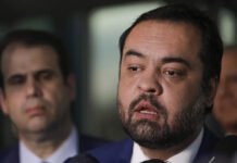 Cláudio Castro desiste de pré-candidatura ao Senado após operações da PF