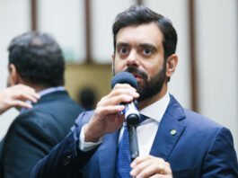 Tiago Correia critica Jerônimo por ‘requentar promessas’ em ano eleitoral