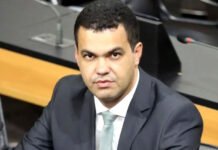 Deputado Dal Barreto foi liberado após depor e disse confiar na Justiça após ser alvo de operação; Polícia Federal esteve em Amargosa, no Vale do Jiquiriçá