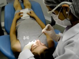 ‘Só de ouvir o motorzinho, meu corpo trava’: fobia de dentista tem nome, CID e afeta 5 milhões de brasileiros; entenda
