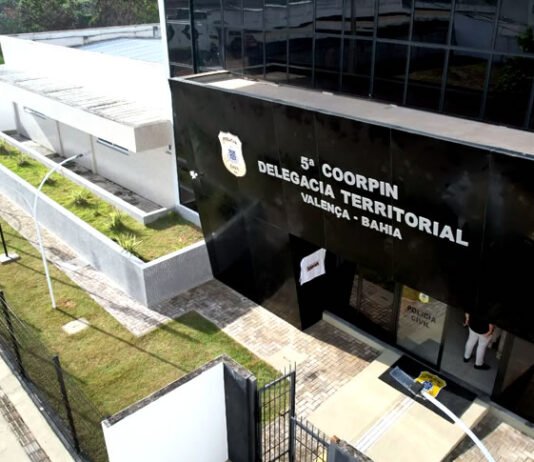 Ação integrada da 5ª COORPIN de Valença resultou na descoberta de laboratório de produção de drogas e 48 pés de maconha foram apreendidos na cidade