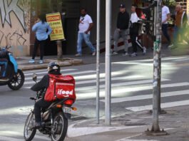 Votação de vínculo entre motoristas e apps será em 30 dias, diz Fachin