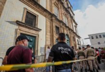 Seis meses após tragédia na Igreja do Ouro, nenhum dos 12 templos que foram interditados em Salvador foi reaberto