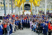 Lula celebra nova fábrica e exalta dignidade do povo baiano; evento contou com a presença do governador Jerônimo
