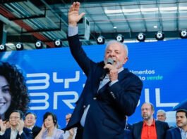 Lula anuncia criação de nova universidade com nome em homenagem a Dona Canô, mãe de Caetano e Maria Bethânia