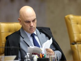 Moraes rejeita novo pedido de prisão domiciliar da defesa de Bolsonaro e cita a perícia feita pela Polícia Federal