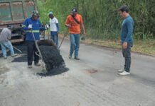 Prefeitura de Muniz Ferreira inicia operação tapa-buraco na BA-496 e melhora acesso a Sodoma