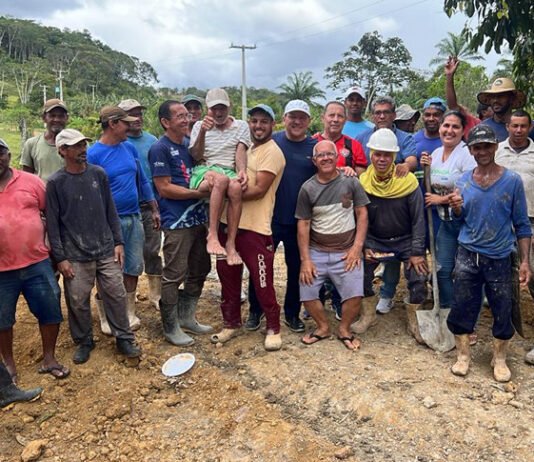 Em encontro com trabalhadores, prefeito Gileno Pereira reafirma compromisso com construção da ponte que liga Ponto Chic e Aratuípe