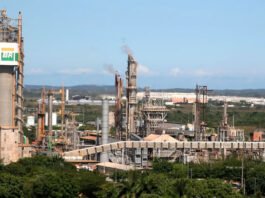 Petrobras reativa fábrica na Bahia, retomando a produção de ureia e deve gerar mais de dois mil empregos