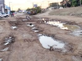 Em Santo Antônio de Jesus: comerciantes no Bairro Santa Terezinha parabenizam avanço de obras, mas cobram agilidade na conclusão por parte da gestão