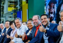 Em inauguração da BYD, Rui chama Bolsonaro de cínico e critica deputados que pregam o quanto pior, melhor