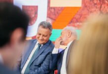Na Bahia, Lula diz que não quer saída de Rui Costa, mas afirma que não impedirá candidatura de ministros