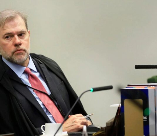 Toffoli e Mendonça têm discussão acalorada em sessão da Segunda Turma do STF: ‘Um pouco exaltado’
