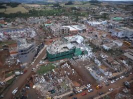 Prefeito diz que cidade do Paraná atingida por tornado terá que ser reconstruída; mais de 700 pessoas ficaram feridas