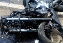 Grave acidente na BR-101 envolvendo motocicleta e carro deixa jovem morto na BR-101 próximo a Santo Antônio de Jesus; corpo é encaminhado para o DPT