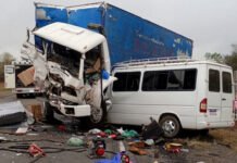 Motorista morre em colisão entre van e carreta na BR-116, no Vale do Jiquiriçá; outras pessoas ficaram feridas
