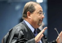 Defesa de Bolsonaro afirmou que prisão preventiva decretada por Moraes causa uma profunda perplexidade; confia mais