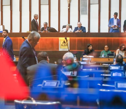 Alba aprova projeto que cria alternativas penais na Bahia; sessão é marcada por baixa presença de deputados estaduais