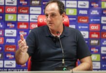 Rogério Ceni diz que primeiro tempo do Bahia contra Fortaleza foi ridículo e explica Everton Ribeiro no banco