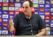 Rogério Ceni celebra ponto somado pelo Bahia contra o Inter e exalta Tiago e diz: ‘Tem nos ajudado muito’