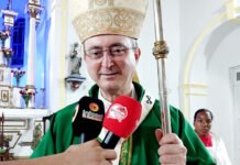 Dom Sérgio faz visita pastoral em Salinas e destaca cooperação da igreja com o poder público; prefeitura faz doação de terrenos para construção de capelas