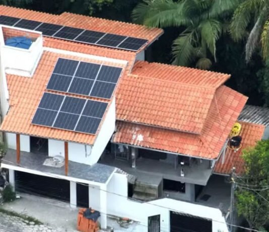 Homem suspeito de chefiar tráfico na Bahia foi flagrado com documento falso em casa de luxo em Santa Catarina