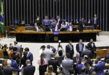 Veja como votaram os parlamentares baianos no projeto que dificulta aborto a crianças vítimas de estupro