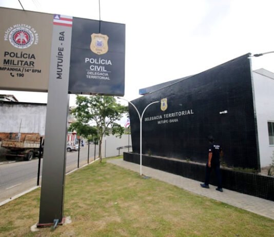 Polícia Civil cumpre mandato e apreensão de drogas em bairro de Mutuípe e uma mulher foi encaminhada à Delegacia Territorial da cidade durante ação; veja