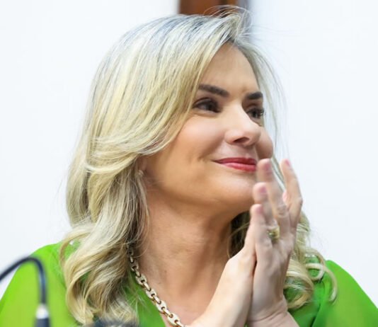 Após internação, Ivana Bastos retomou as atividades na Assembleia Legislativa da Bahia: ‘Foi um susto e nasci de novo’