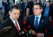Em meio a tensão com governo, Motta e Alcolumbre faltam ao evento de sanção do Imposto de Renda no Planalto