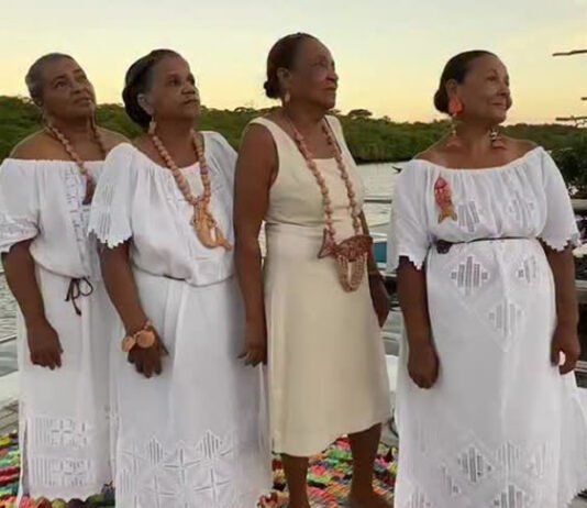 Desfile de Biojoias no III Festival da Cerâmica exalta a força das mulheres de Maragogipinho; evento ainda destacou a tradição ceramista do Recôncavo Baiano