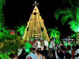 Santo Antônio de Jesus deu início às celebrações de final de ano com abertura oficial da programação de Natal que acontece na Praça Padre Mateus; confira