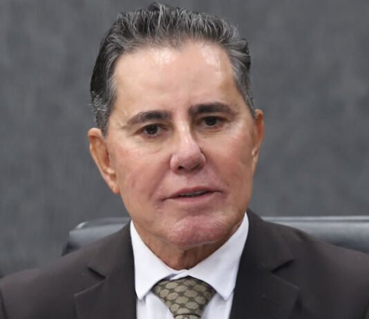 Veja: Jaques Wagner teve atuação pelos bastidores para eleger José Rotondano, seu aliado, no Tribunal de Justiça da BA
