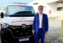 Deputado estadual Robinson Almeida entregou nova ambulância para Hospital Regional de Santo Antônio de Jesus e destacou compromisso com o SUS; veja