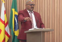 Durante sessão, Sérgio Gordo reassume mandato na Câmara de Vereadores em Santo Antônio de Jesus e relembra a sua infância humilde e trajetória; confira