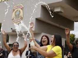 Com direito a champanhe, ‘Bolsonaro preso’ explode e lidera tendências nas redes