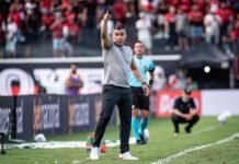Técnico Jair Ventura celebra ‘atmosfera maravilhosa’ e ótimo resultado do Vitória sobre o Mirassol e diz: ‘Alívio’
