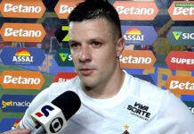 Renato Kayzer sai do banco, encerra jejum pelo Vitória, se emociona e afirma: ‘O futebol mudou a minha vida’