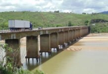 Ponte no Extremo Sul da Bahia libera tráfego para ônibus e caminhões