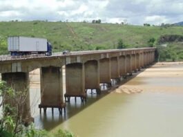 Ponte no Extremo Sul da Bahia libera tráfego para ônibus e caminhões