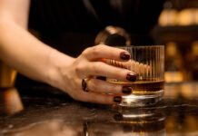Beber ‘socialmente’ também conta: estudo liga álcool a maior risco de câncer mesmo em níveis moderados